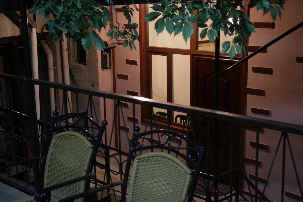 Shara Talyan Guest House & Tours Erévan Extérieur photo
